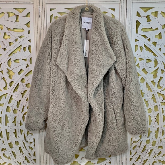 NWT BB Dakota Daylin Taupe Gray Faux Fur Coatigan - Picture 3 of 10